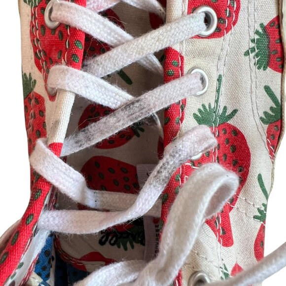 Converse x Marimekko strawberry sneakers low top shoes US womens 9.5 fruit print - Picture 13 of 16